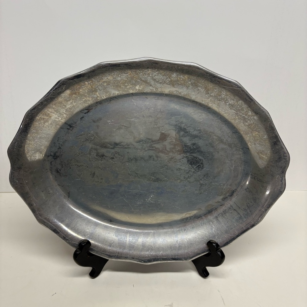 Vintage Wilton Co oval pewter platter 12” scalloped edges - Picture 10 of 10